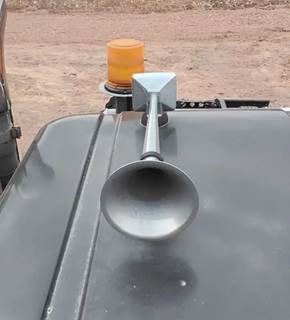 International CT660 Frame Horn