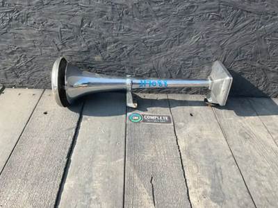 Mack Pinnacle CHU613 Frame Horn for a 2014 Mack CHU613