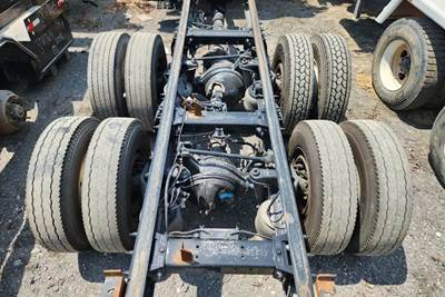 Dana-Spicer DSP41P Tandem Cutoff for a 2022 Peterbilt 348