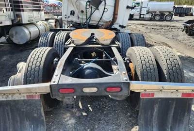 Detroit RT40-NFD-N Tandem Cutoff for a 2021 Freightliner Cascadia 126