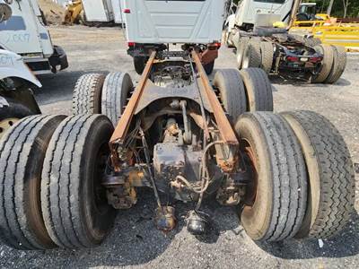 Dana-Spicer Cutoff for a 2004 Mack CV713 Granite