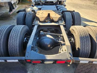 Meritor-Rockwell MT40-14X Tandem Cutoff for a 2015 Volvo VNL