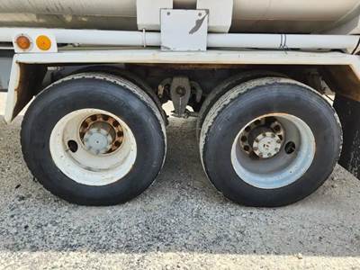Meritor-Rockwell RT40-145 Tandem Cutoff for a 2005 Freightliner M2 106
