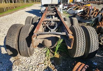 Meritor-Rockwell RT46-160 Tandem Cutoff for a 2005 Sterling L9500