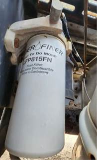 Caterpillar 3116 Fuel / Water Separator for a 1990 GMC C7000 Topkick