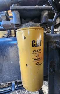 Caterpillar 3406 Fuel / Water Separator for a 2000 Kenworth W900