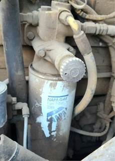 Caterpillar C12 Fuel / Water Separator for a 1999 Sterling L9522