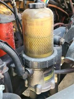 Caterpillar C15 Fuel / Water Separator for a 2005 Freightliner Columbia 120