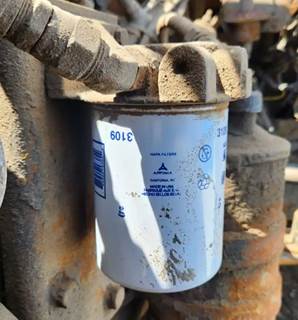 Caterpillar C15 Fuel / Water Separator for a 2005 Western Star 4900EX