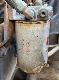 Caterpillar C15 Fuel / Water Separator for a 2003 Freightliner Columbia 120