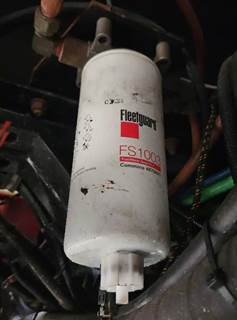 Cummins ISC Fuel / Water Separator for a 2006 Spartan Advantage