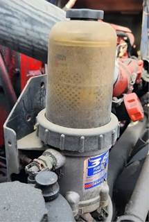 Cummins ISX Fuel / Water Separator for a 2007 Volvo VNL