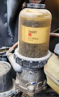 Cummins ISX Fuel / Water Separator for a 2015 Freightliner Cascadia 125