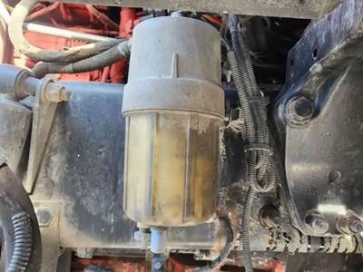 Cummins ISX Fuel / Water Separator for a 2015 Kenworth T680