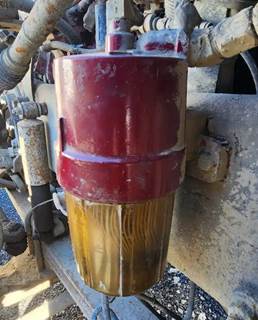 Cummins ISX Fuel / Water Separator for a 2012 Peterbilt 367