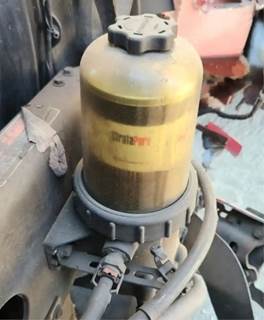 Cummins ISX15 Fuel / Water Separator for a 2017 Volvo VNL