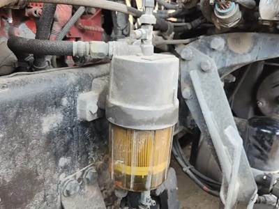 Cummins ISX15 Fuel / Water Separator for a 2014 Peterbilt 388