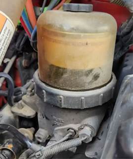 Cummins ISX15 Fuel / Water Separator for a 2022 Kenworth T680