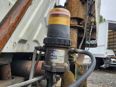 Cummins M11 / ISM Fuel / Water Separator for a 2009 International 8600