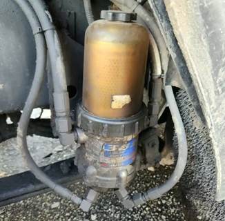 Cummins N14 Fuel / Water Separator for a 1999 Kenworth T800