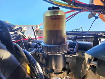Cummins X15 Fuel / Water Separator for a 2023 Peterbilt 579