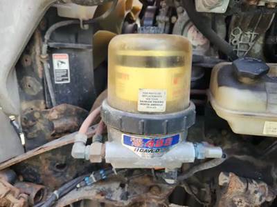 Detroit DD13 Fuel / Water Separator for a 2011 Freightliner Cascadia 113