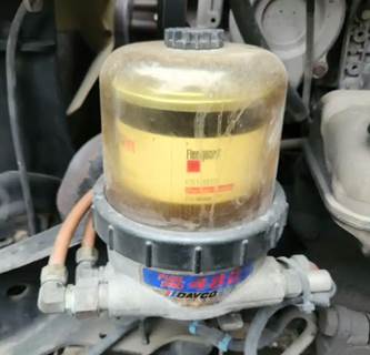 Detroit DD13 Fuel / Water Separator for a 2012 Freightliner Cascadia 113