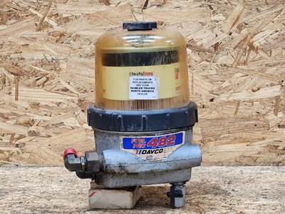 Detroit DD13 Fuel / Water Separator for a 2015 Freightliner Cascadia 113