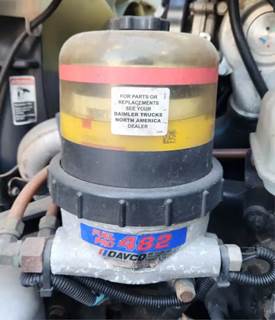 Detroit DD13 Fuel / Water Separator for a 2015 Freightliner Cascadia 125
