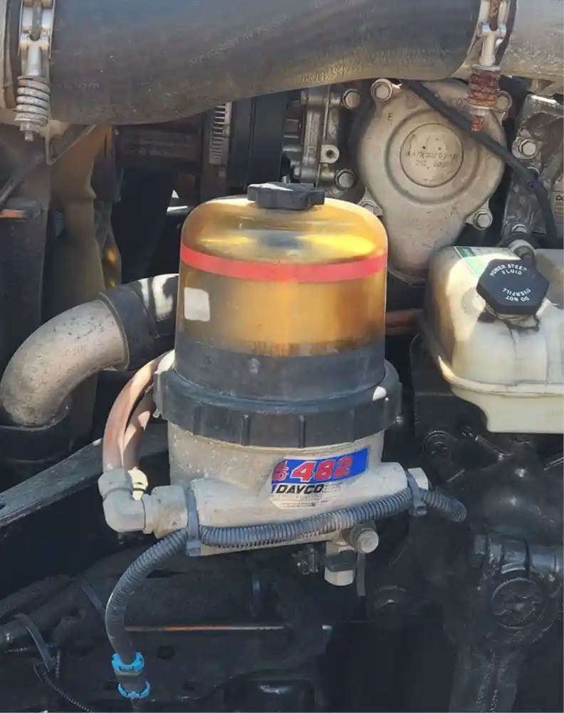Detroit DD15 Fuel / Water Separator for a 2017 Freightliner Cascadia