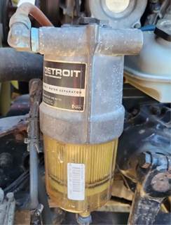 Detroit DD16 Fuel / Water Separator for a 2016 Western Star 5700