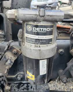 Detroit DD8 Fuel / Water Separator for a 2021 Freightliner M2 106