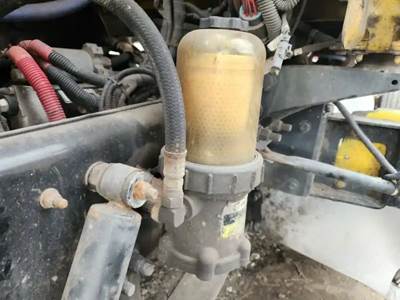 Detroit Series 60 Fuel / Water Separator for a 2016 Peterbilt 389