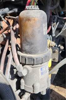 Detroit Series 60 Fuel / Water Separator for a 2004 Freightliner Columbia 120