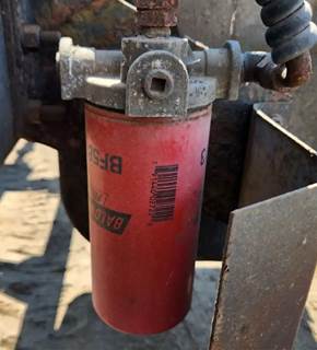 Isuzu 6HK1XN Fuel / Water Separator for a 1998 Isuzu FTR