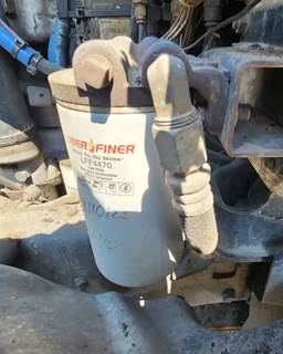 Mack AMI-370 Fuel / Water Separator for a 2005 Mack CV713 Granite