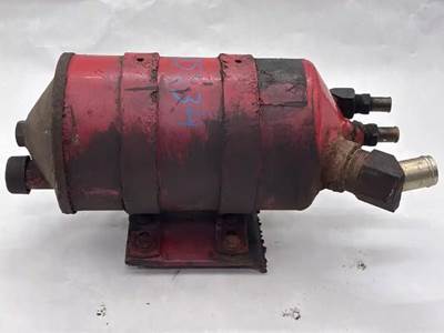 Mack E7 Fuel / Water Separator for a 2000 Mack RD688SX