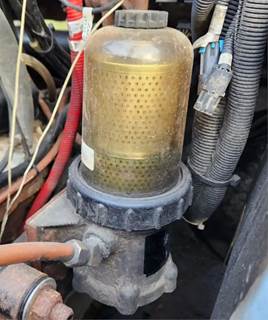 Mercedes-Benz MBE 4000 Fuel / Water Separator for a 2007 Western Star 4900 SA
