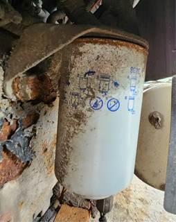 Mercedes-Benz MBE 4000 Fuel / Water Separator for a 2006 Sterling L9500