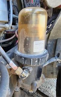 Mercedes-Benz OM460LA Fuel / Water Separator for a 2007 Freightliner Columbia 120