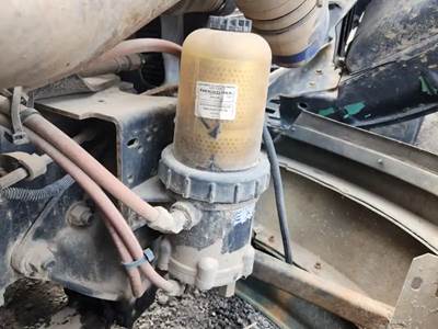 Mercedes-Benz OM460LA Fuel / Water Separator for a 2004 Sterling A9500