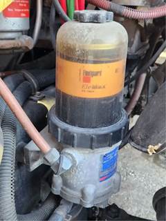 Mercedes-Benz OM460LA Fuel / Water Separator for a 2007 Freightliner Columbia 112
