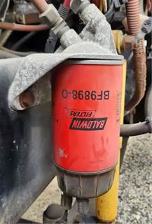 Mercedes-Benz OM460LA Fuel / Water Separator for a 2006 Freightliner Columbia 112