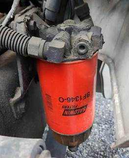 Mercedes-Benz OM906LA Fuel / Water Separator for a 2005 Sterling ACTERRA