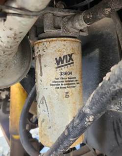 Paccar PX-8 Fuel / Water Separator for a 2009 Kenworth T300