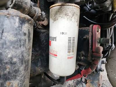 Paccar PX-9 Fuel / Water Separator for a 2015 Peterbilt 337