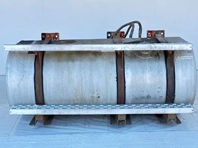 Ford LA9000 AERO MAX 106 Right Fuel Tank