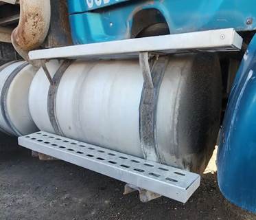 Ford LT9522 Louisville 122 Right Fuel Tank