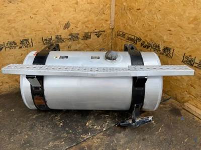 Freightliner Cascadia 113 Right Fuel Tank