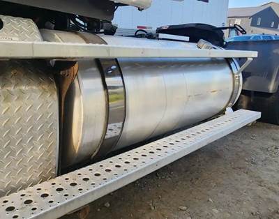 Freightliner Cascadia 113 Left Fuel Tank